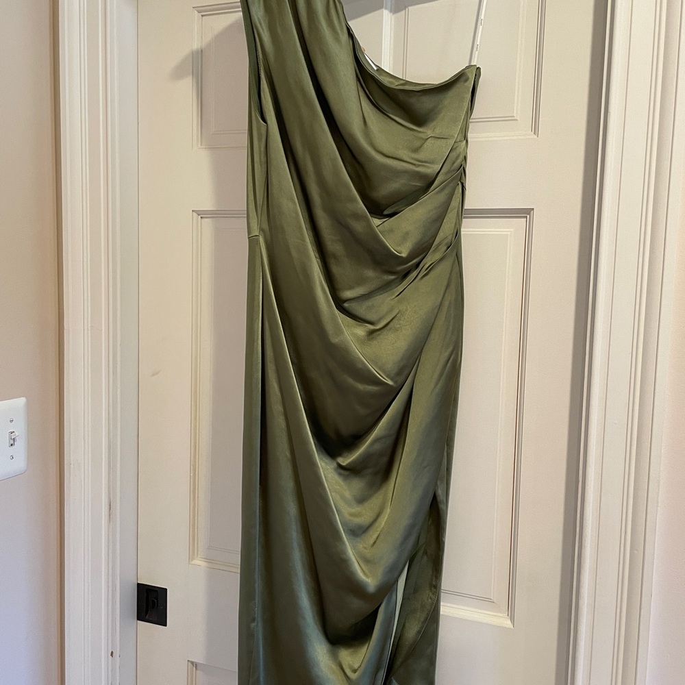 Elliatt One-Shoulder Green Cocktail Dress